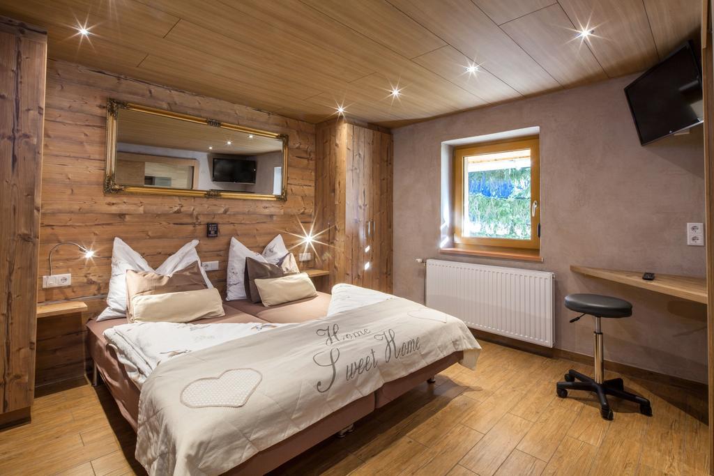 Gasthaus-Pension Reiterklause Leutasch Esterno foto